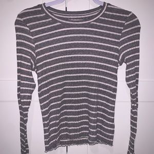 american eagle ruffled long sleeve top